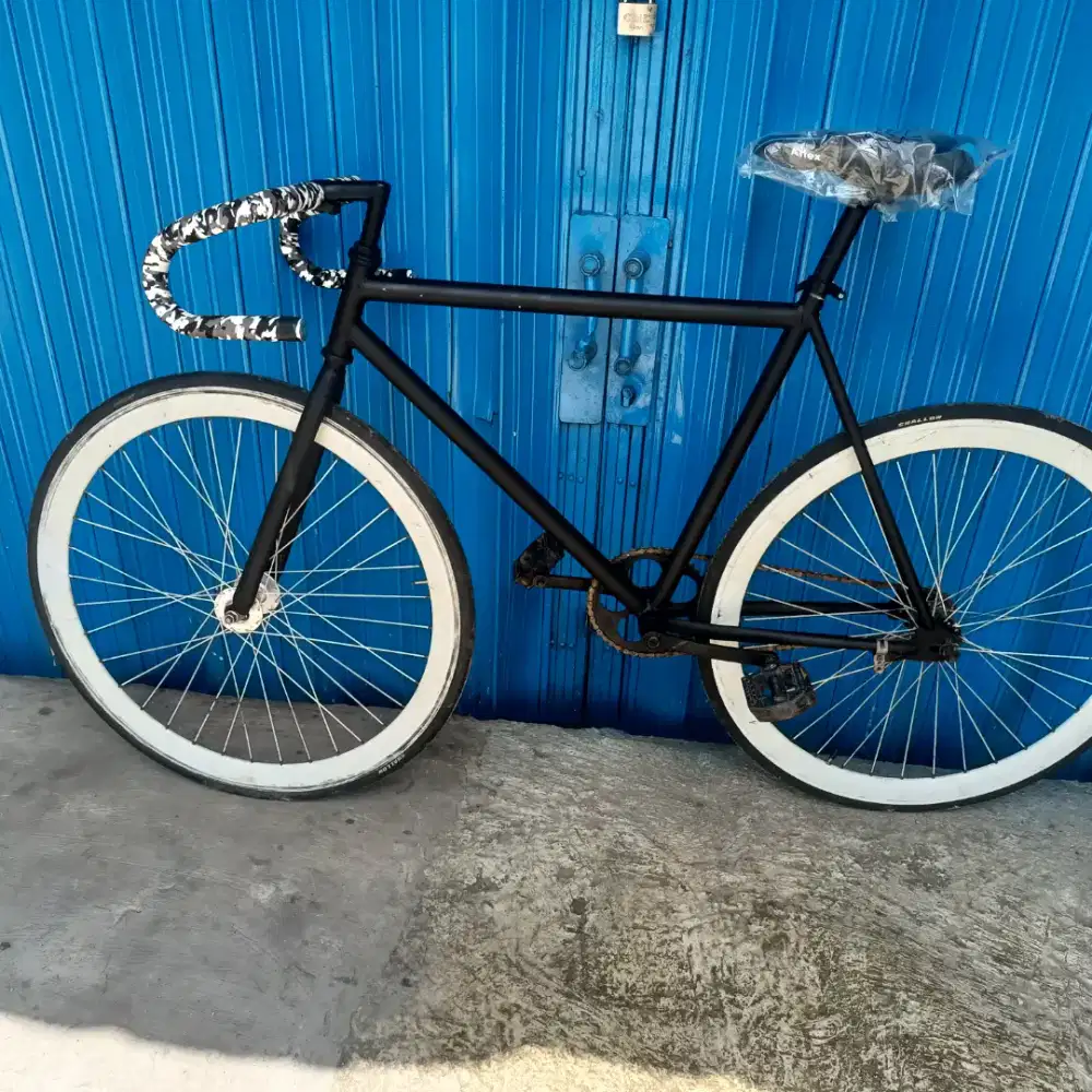 Sepeda piksi ukuran 700 x23 c