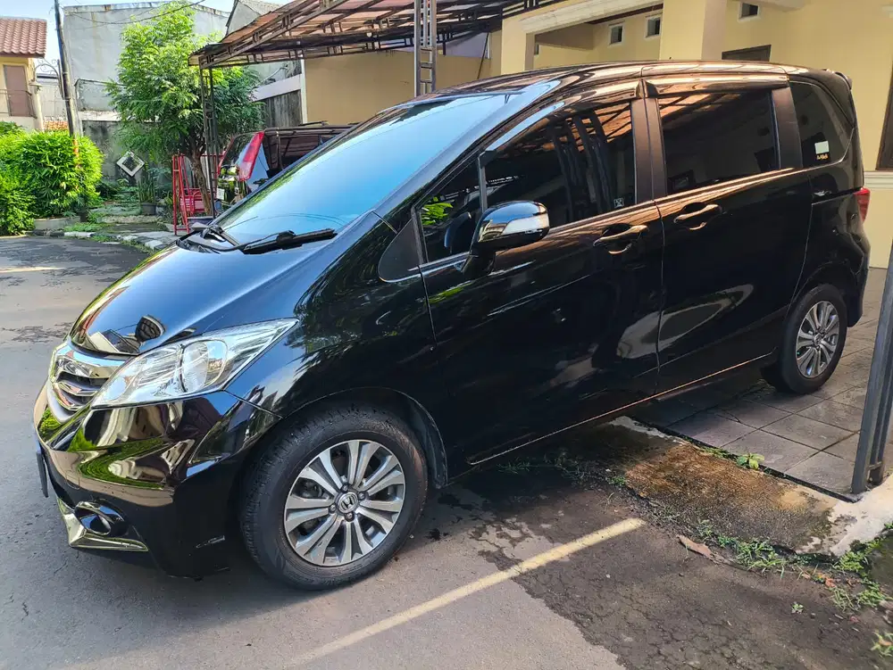 Honda Freed 2013 Bensin