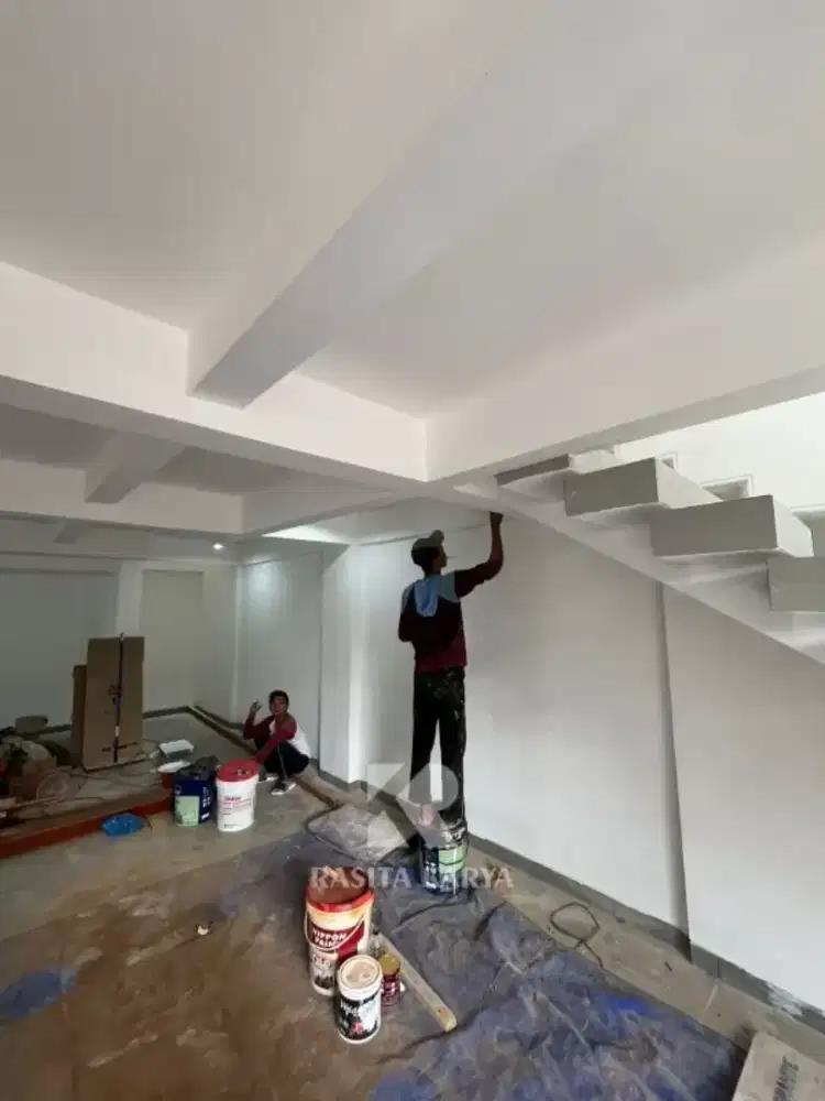 tukang cat bangunan