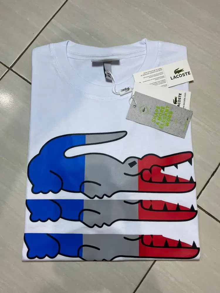T-shirt lacoste motif buaya kembar tiga