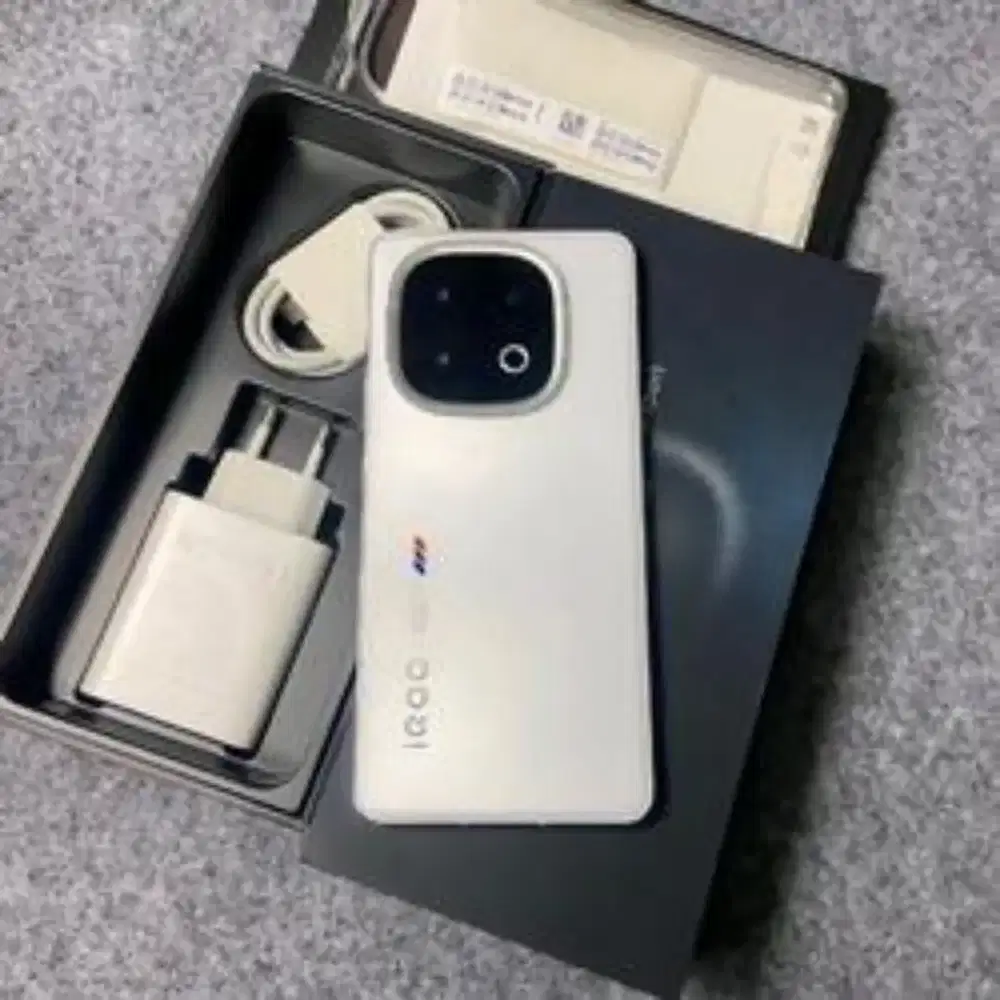 IQOO 13 RAM 12/256 GARANSI PANJANG