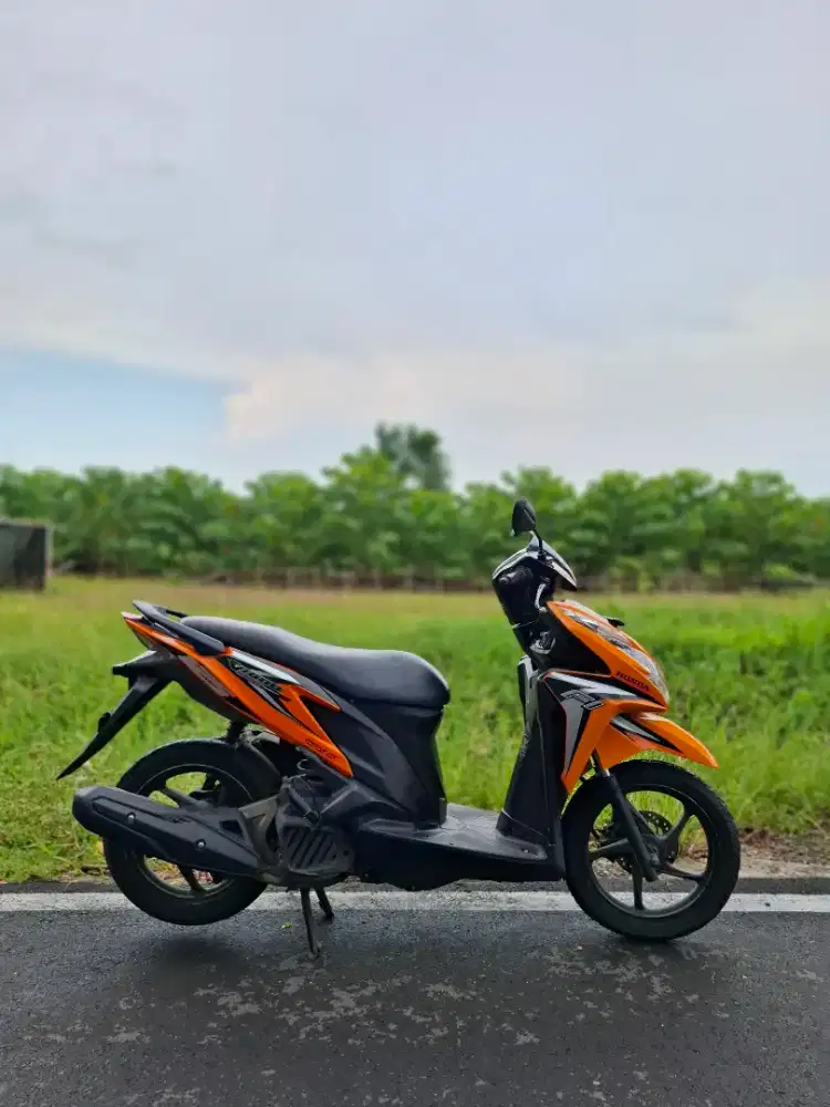Vario 125 kzr oren tahun 2012