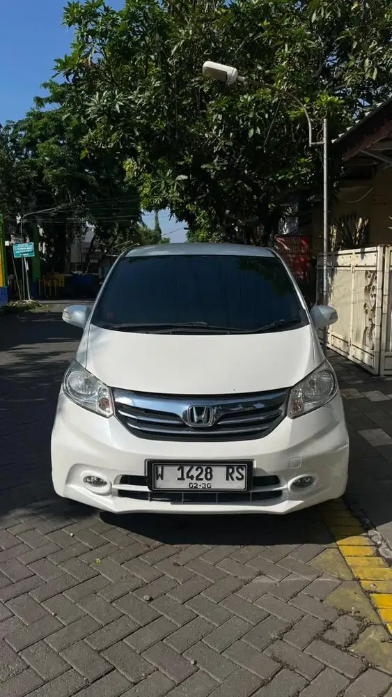 FREED E PSD FACELIFT 2013 AC DOUBLE UNIT ISTIMEWAH