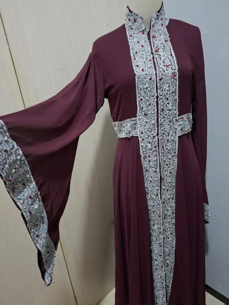 Sedih banget preloved baju mewah. Karena udh g bisa dipakai lagi