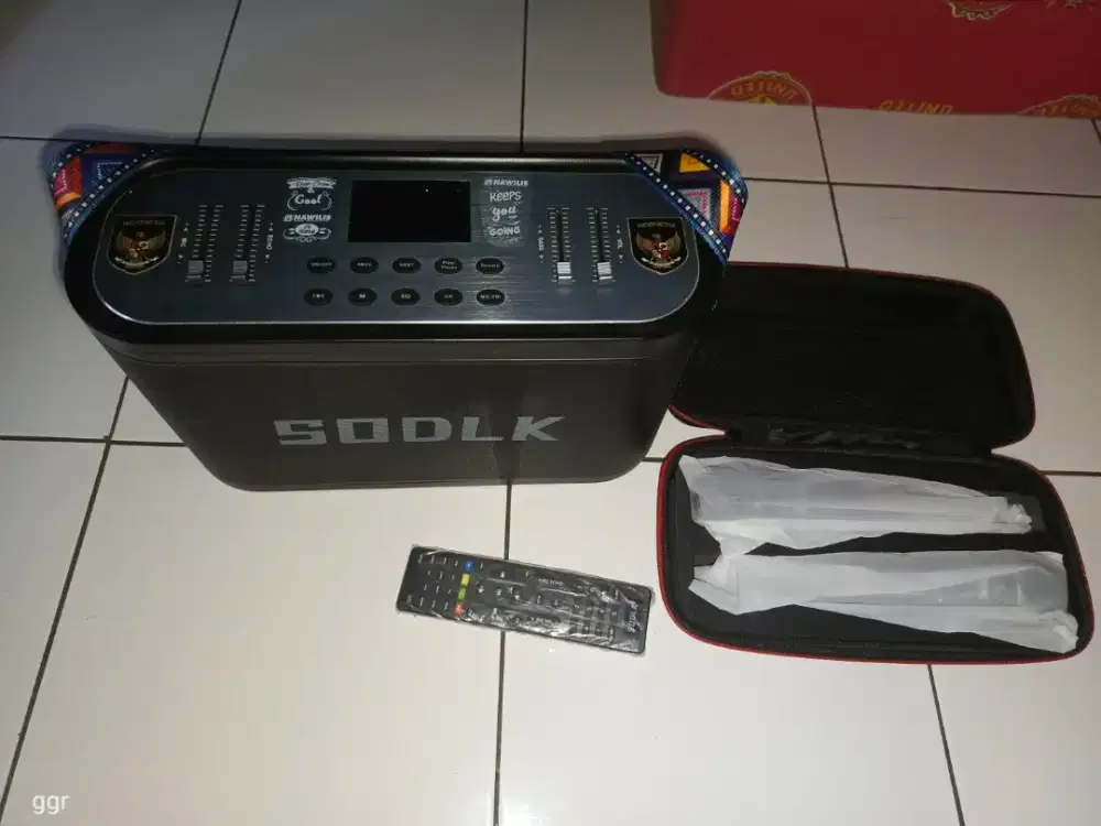 Speaker portable sosok 1271 280watt + mic 2 biji, bekas mulus nominus
