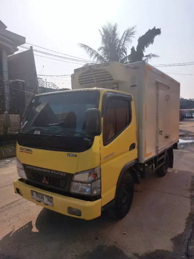 Truk Mitsubishi Colt Diesel FE71 2012 box pendingin freezer ThermoKing