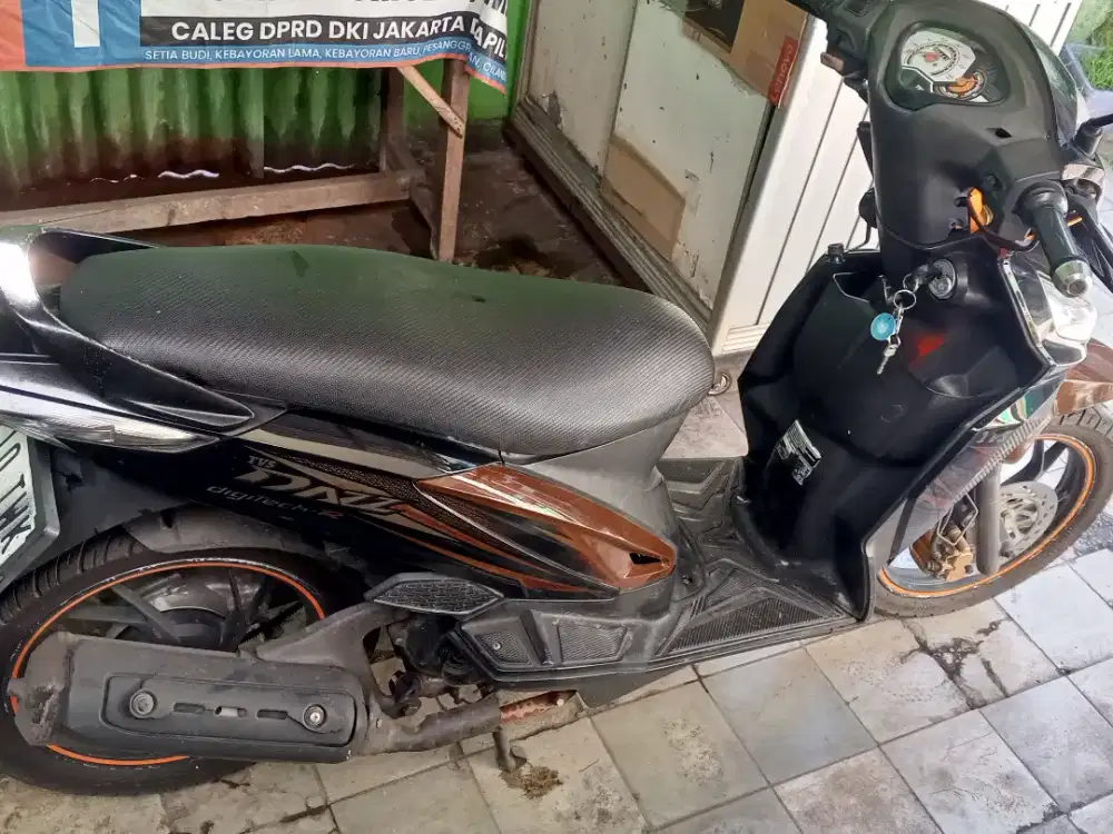 Jual motor TVS Dazz tahun 2018 normal