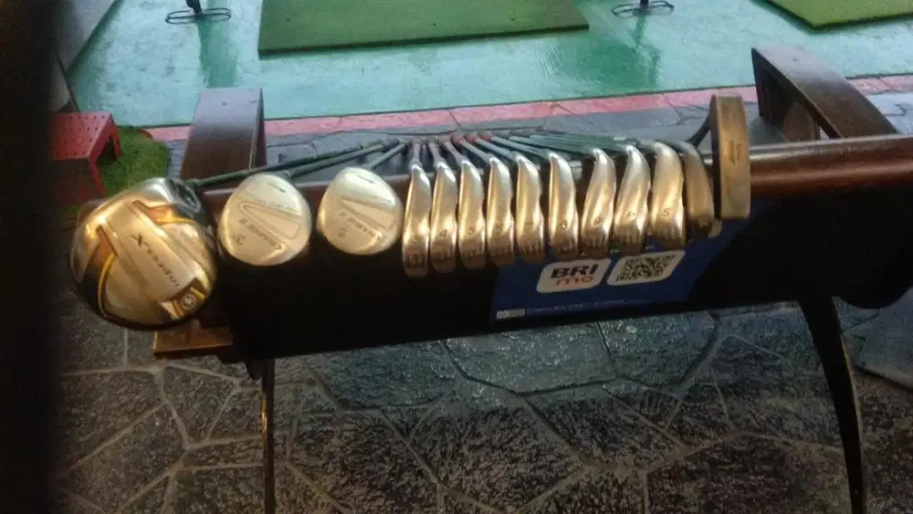 STICK GOLF 1 SET TAYLOR MADE SERIES DAN YAMAHA IMPRESS