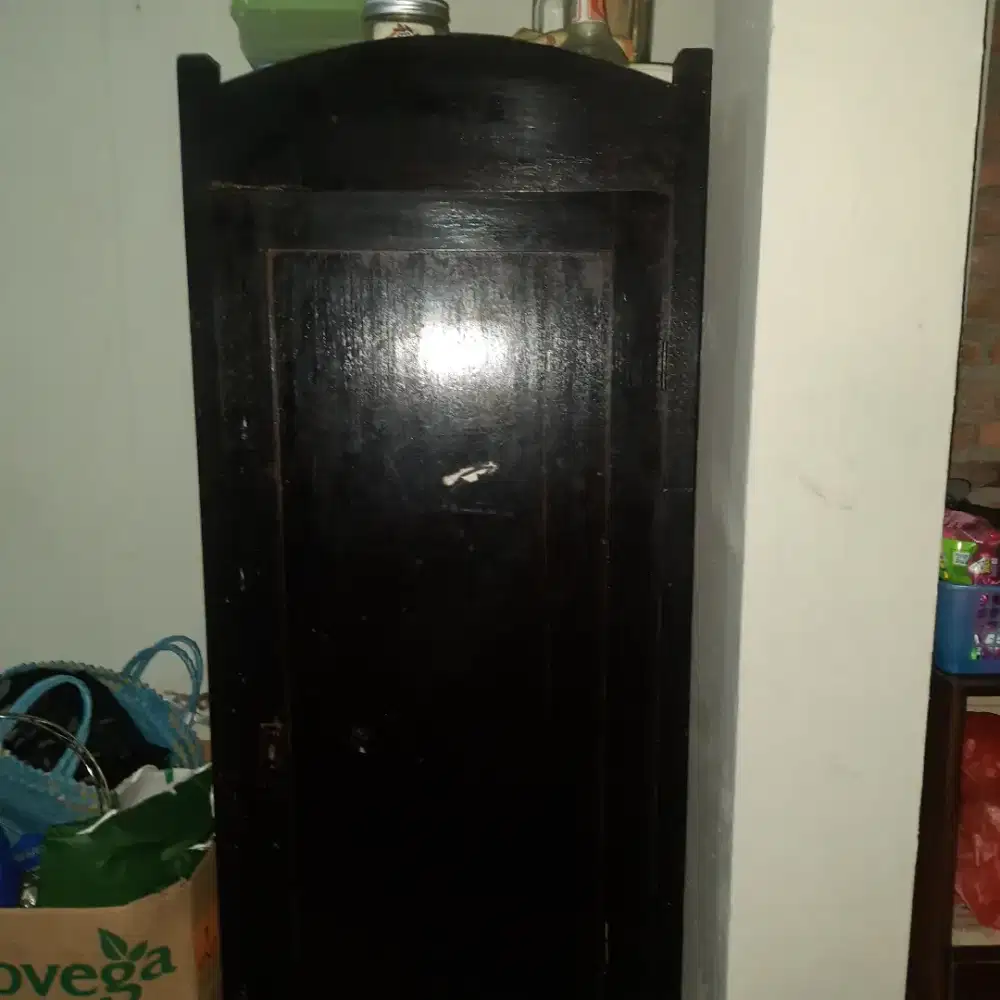 Lemari dan Buffet Jadul Antik