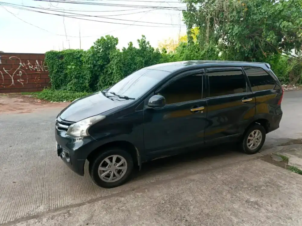 JUAL TOYOTA AVANZA G TAHUN 2012