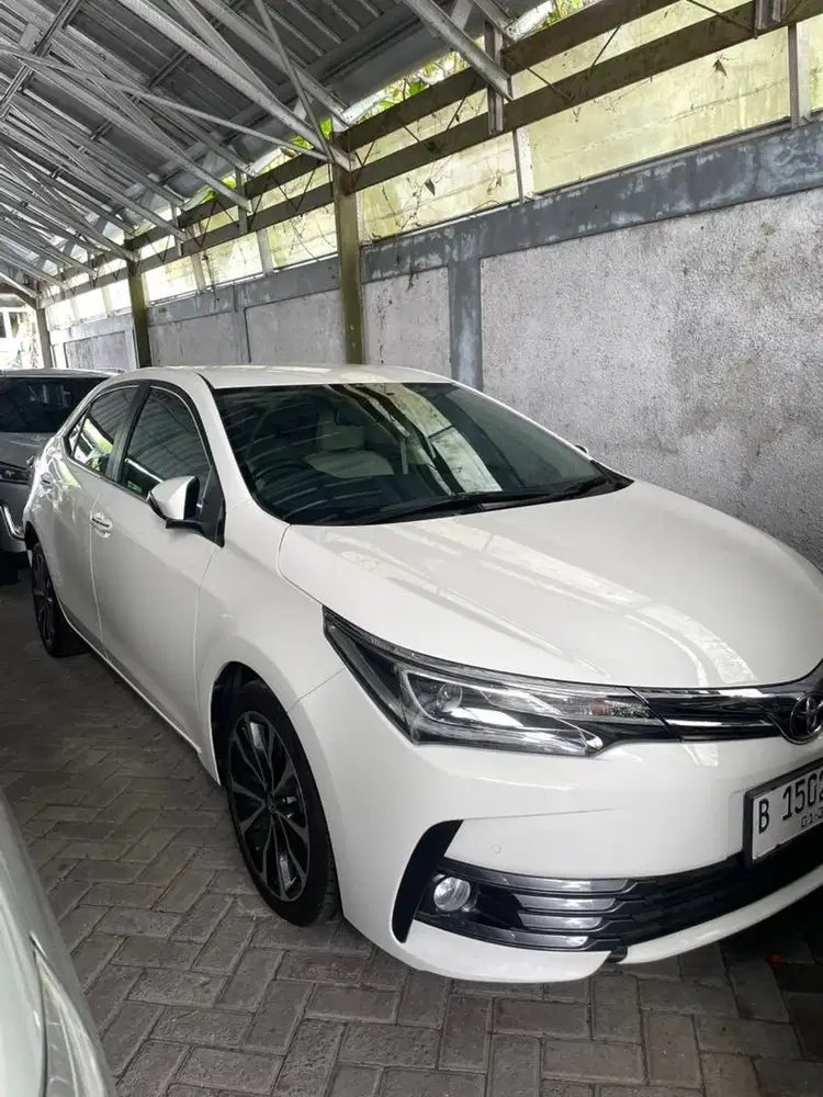 Corolla Altis 1.8 V Matic 2018 Low km
