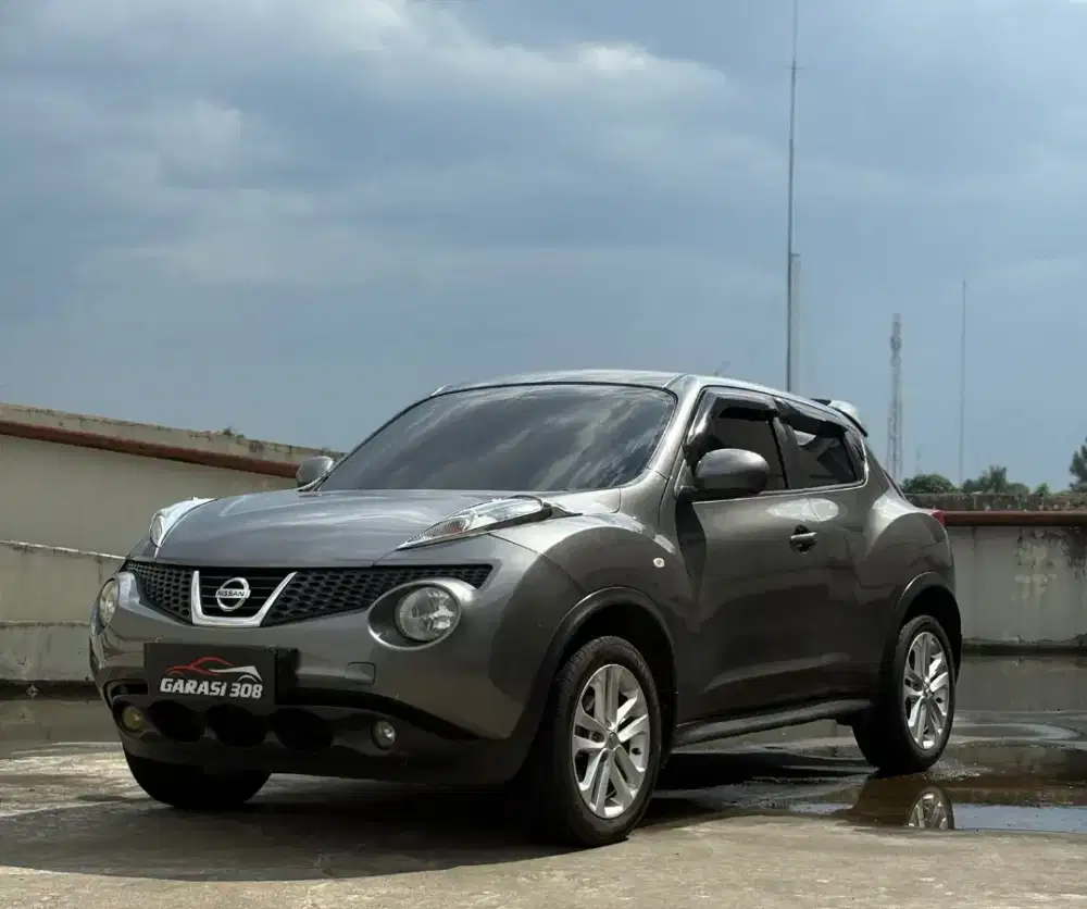 Nissan Juke RX AT Tahun 2012 Warna Abu Abu km 130rb pajak 11-2026
