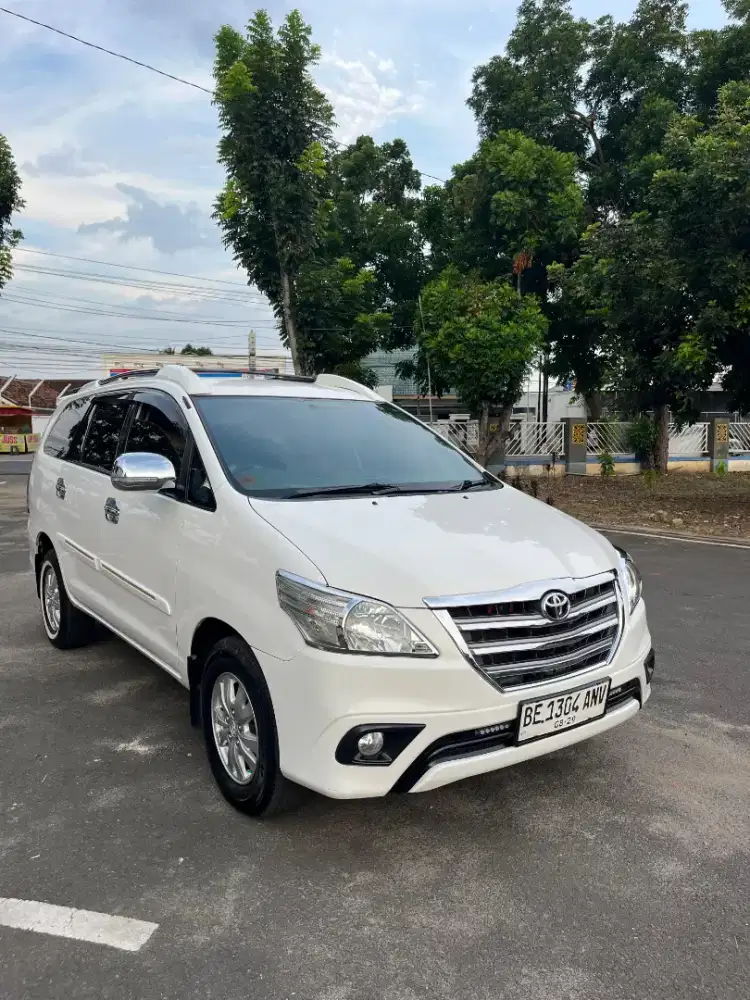 Toyota kijang inova tipe G MT