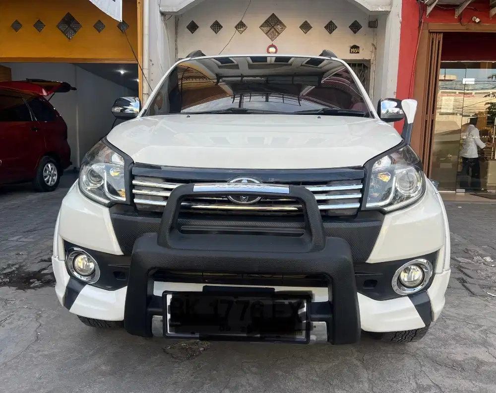 (TDP 21 JUTA!) Toyota New Rush 1.5 S Manual TRD Putih 2015 Facelift