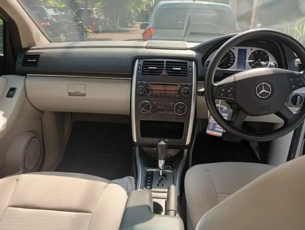Dijual Cepat Mercedes Benz B170 tahun 2006