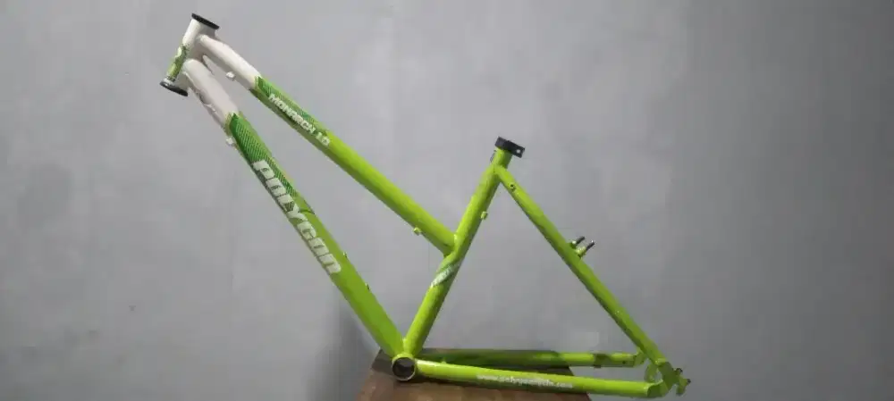 Frame 26 Polygon Monarch 1.0 Lady