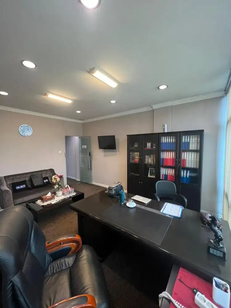 DIJUAL Ruko 4 Lt Lokasi Super Strategis di Jakarta Timur