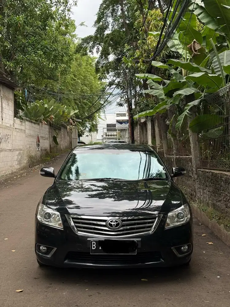 Toyota Camry 2.4V 2011 Low KM