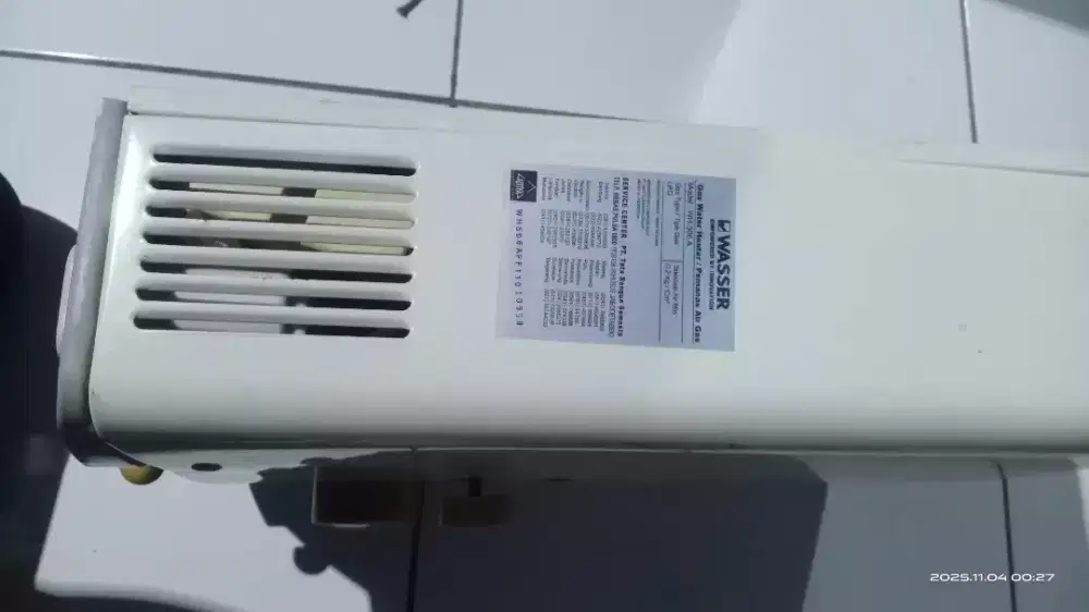 Jual water heater bekas masih 80% 2 biji