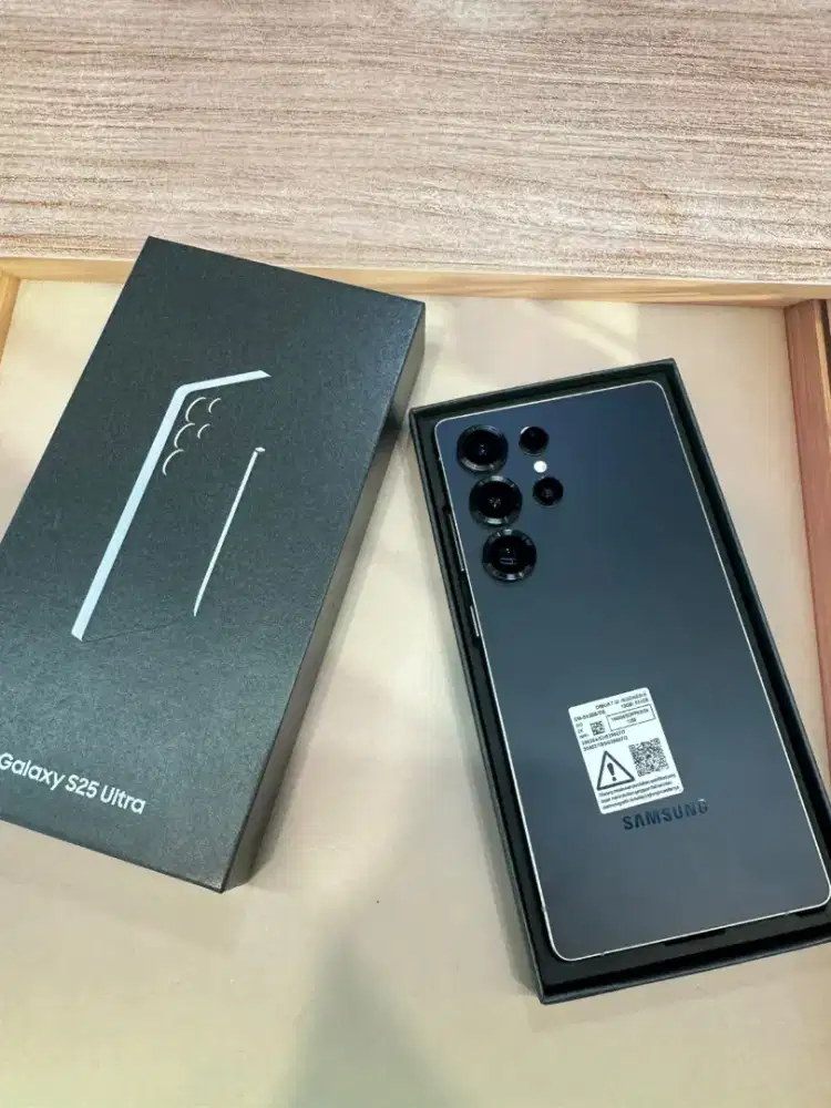 Samsung Galaxy S25 Ultra 12/512GB Garansi Resmi 03/02/2026