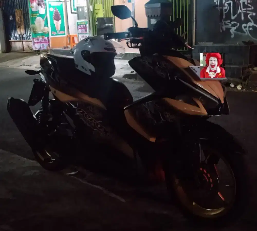 Cari barteran aerox old juga