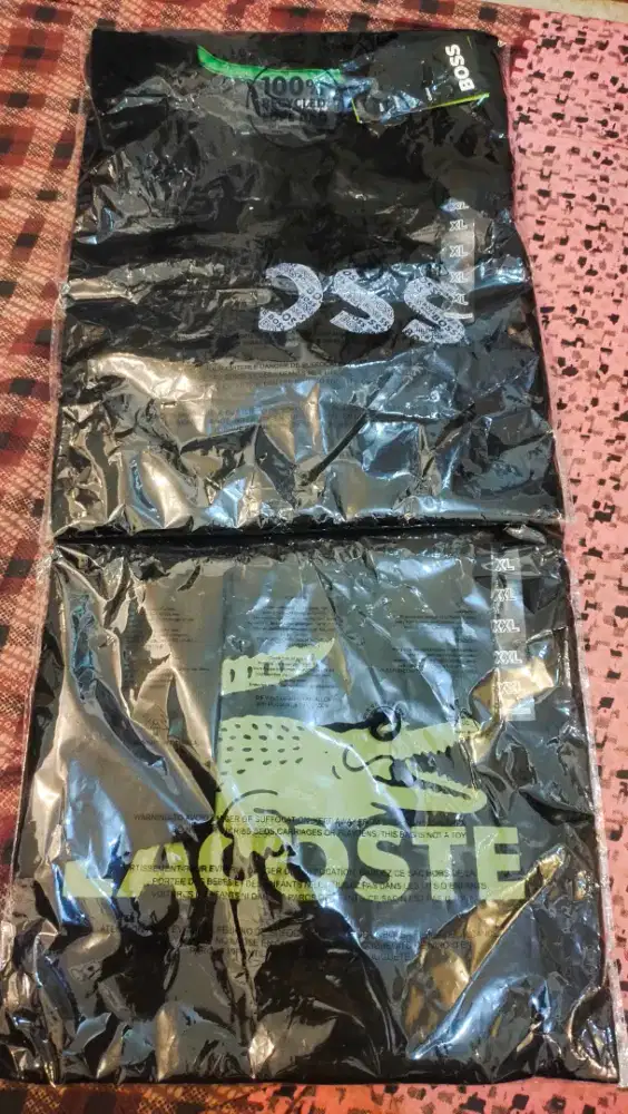 Kaos Lacoste dan Boss