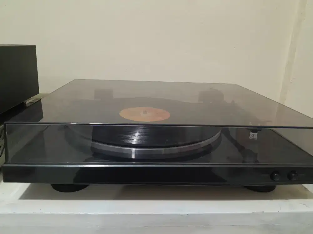 TURNTABLE merk DENON DP 300F