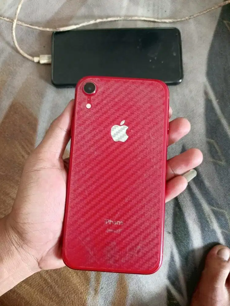 Iphone xr 64gb warna red