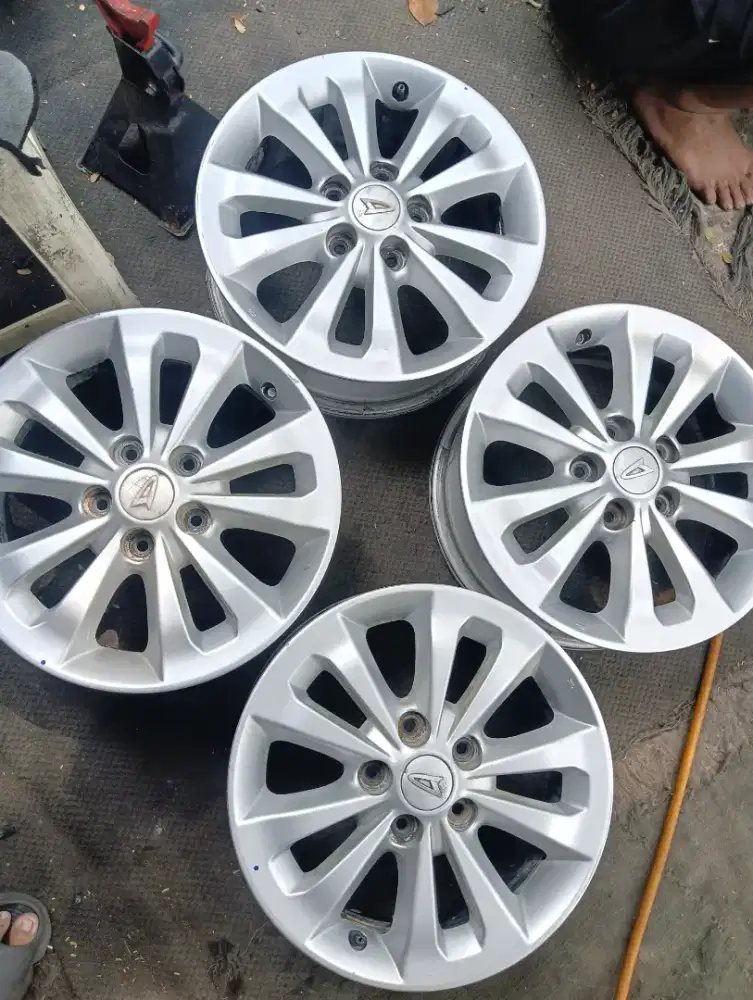 VELK R16 ORIGINAL TERIOS 2011