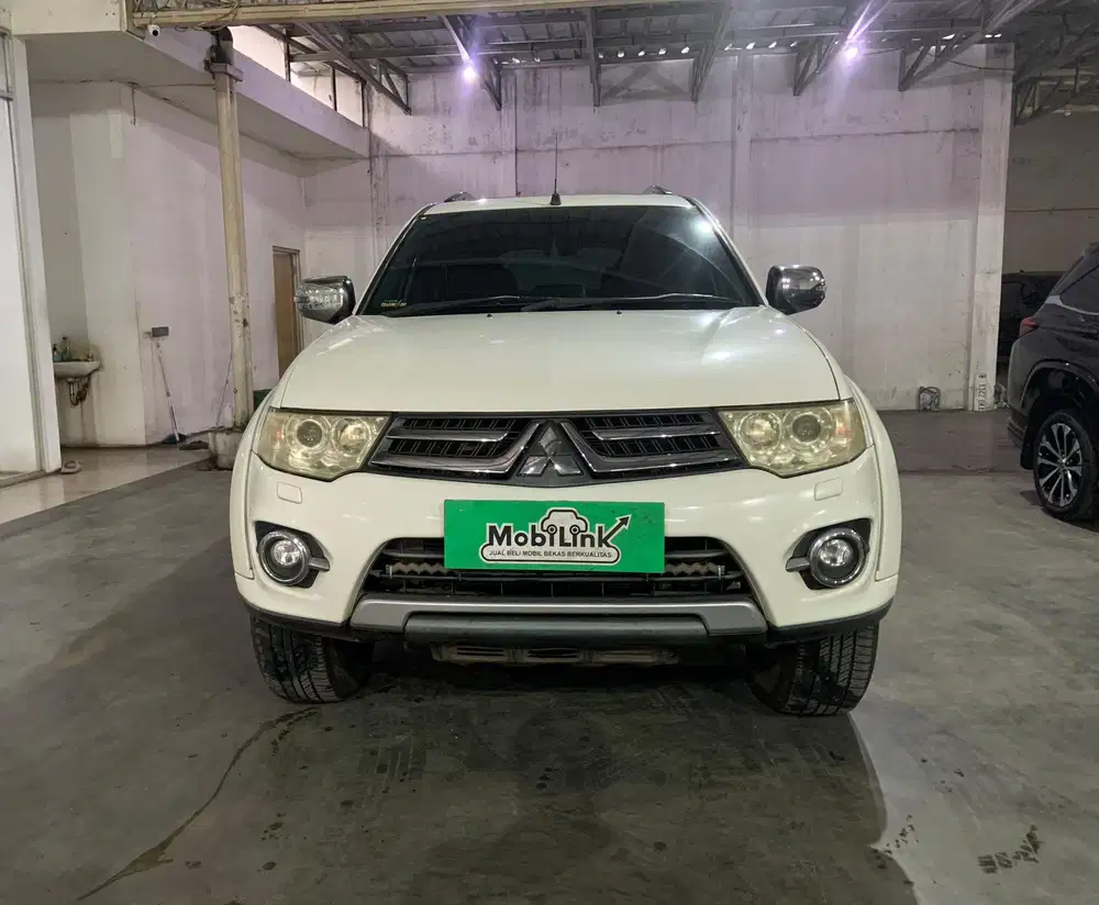 DP 20 JUTA, MITSUBISHI PAJERO SPORT 2.5 DAKAR VGT AT 2015