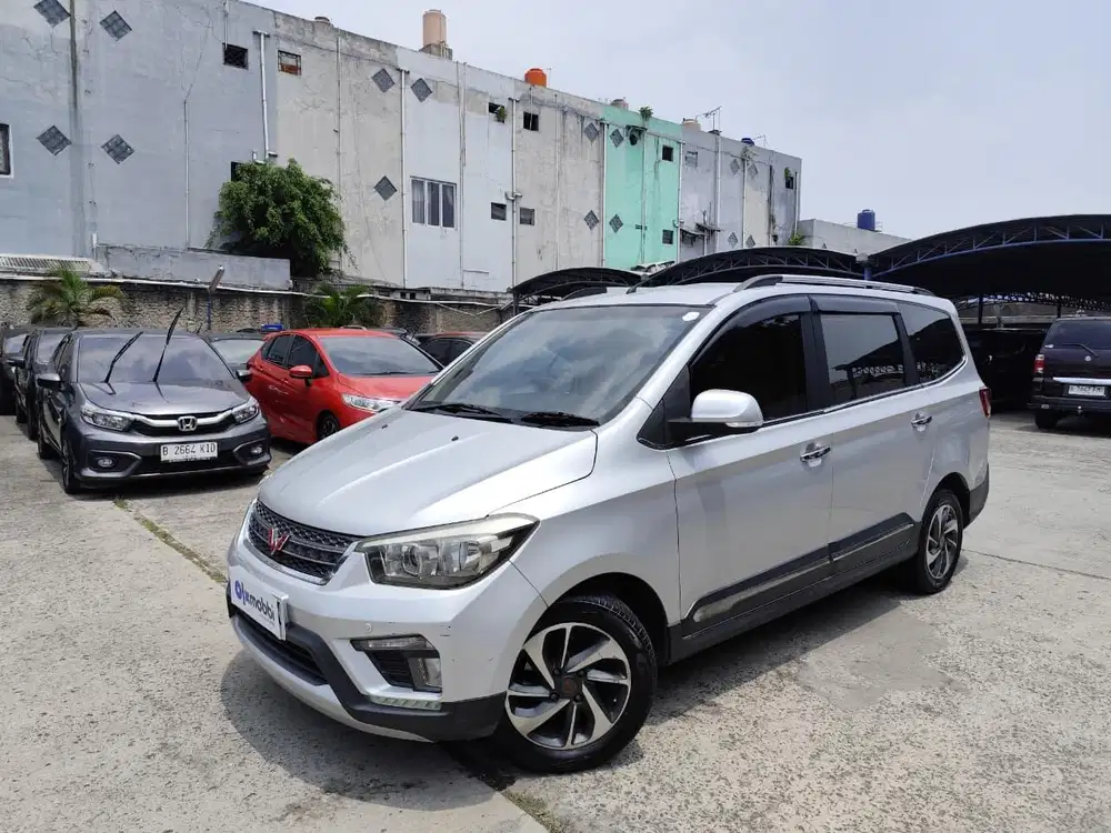 DP MURAH - Wuling Confero S 1.5 L Bensin-MT 2018