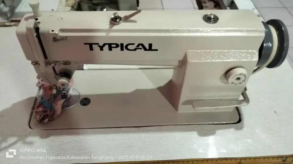 Mesin jahit Typical ORI