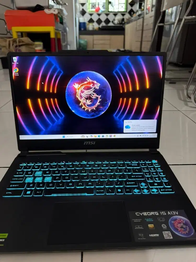 Laptop MSI CYBORG 15 A13V