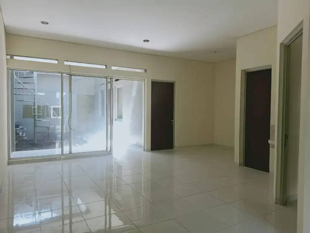 Disewakan Rumah yg cantik dan Asri di Batununggal