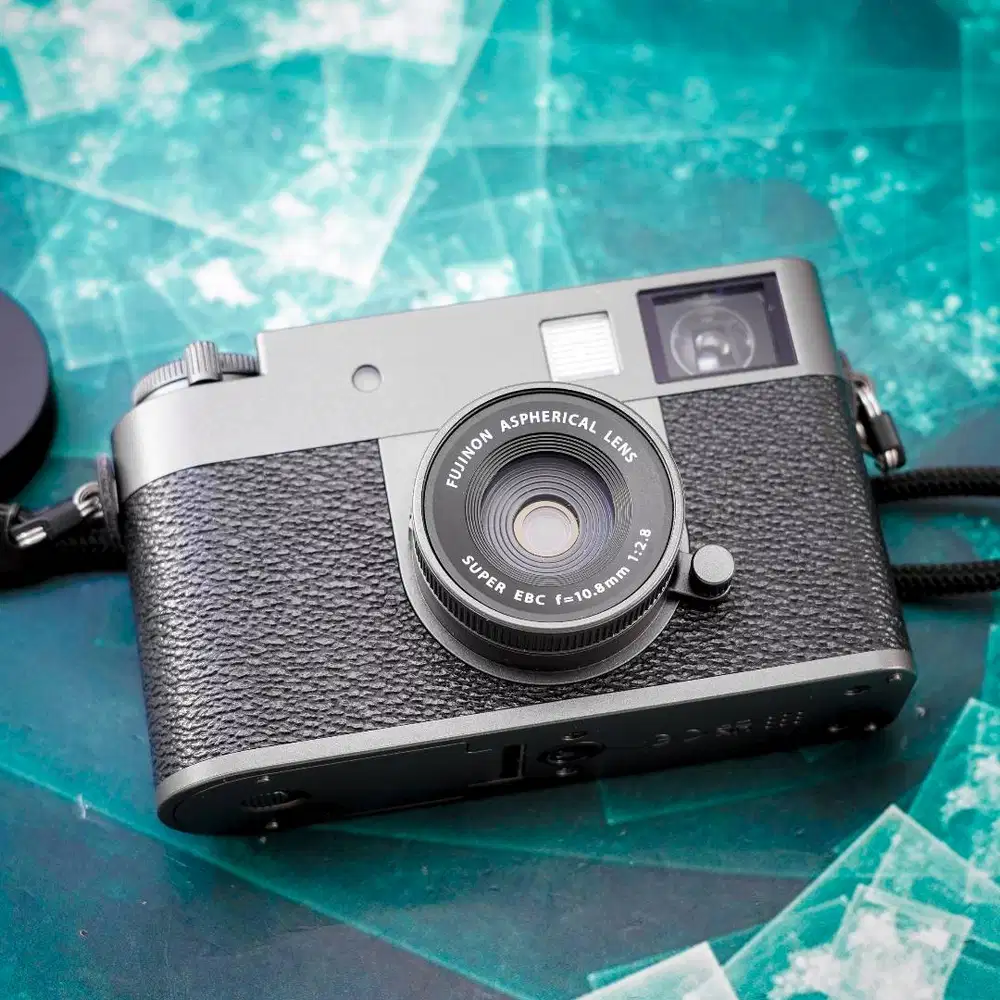 Fujifilm X-Half Charcoal Silver. Fullset Like New. Fuji XHalf X Half