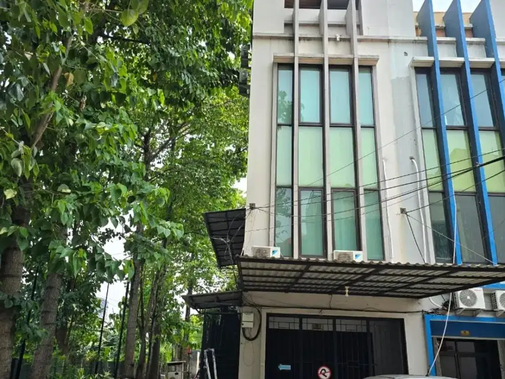 Ruko Daan Mogot Baru Hoek 4x16 Strategis Ramai Hadap Jalan Raya