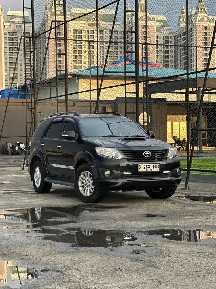 FOR SELL FORTUNER VNT TRD 2013