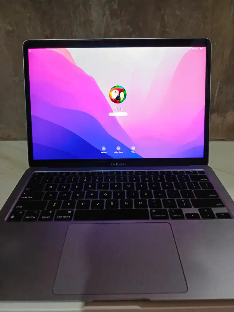 WTS Macbook Air M1 8/256 GB ex iBox