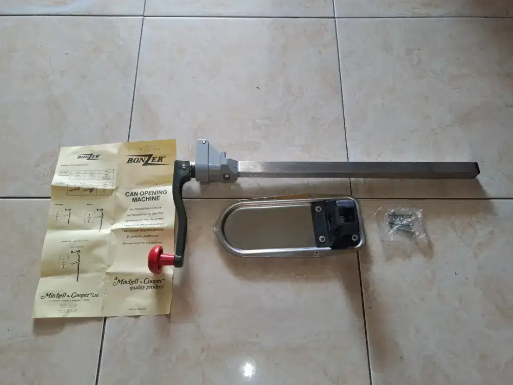 Can opening machine merk BONZER, made in ENGLAND