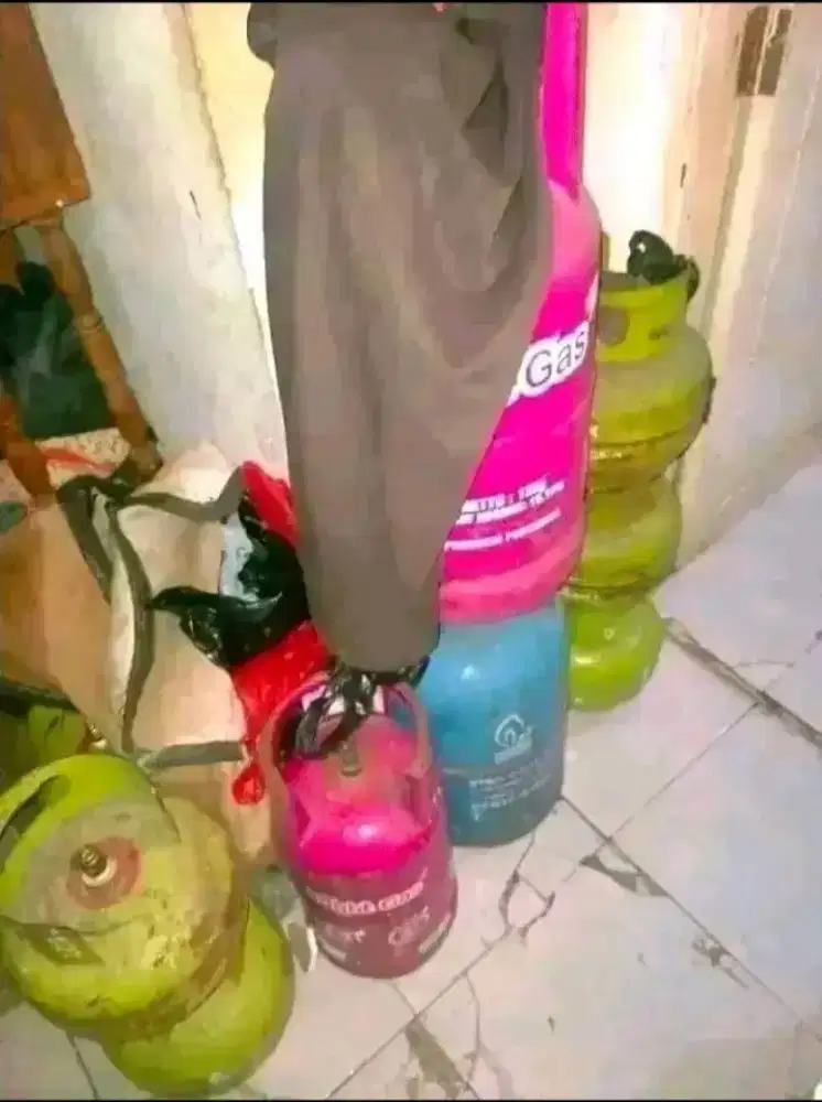Tabung gas elpiji ukuran 12kg 3kg 55kg dan Aqua galon