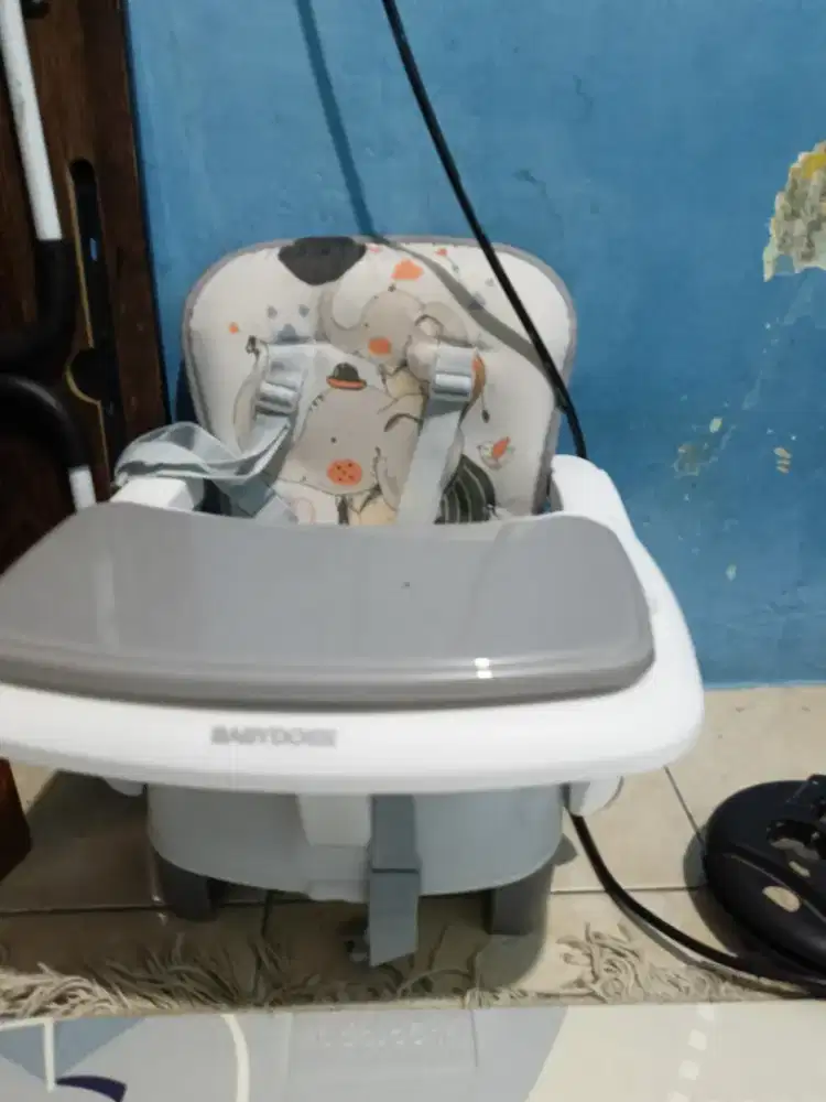 Kursi makan bayi