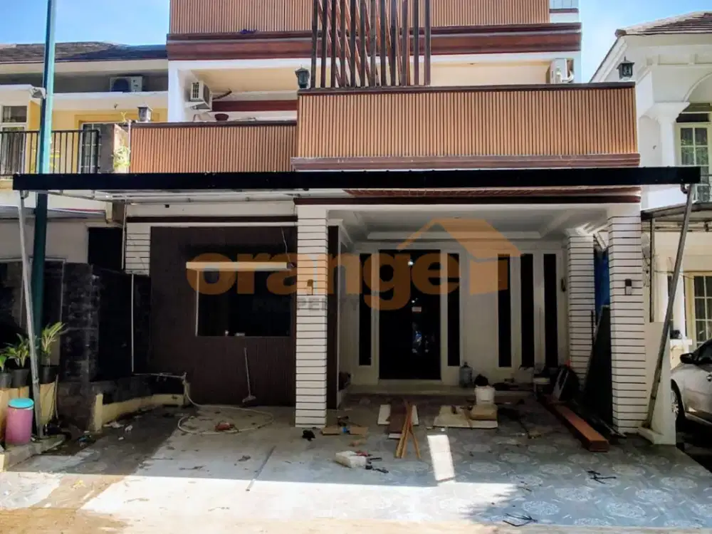 Rumah Sudah Renovasi 3 Lantai Siap Huni di Kota Wisata Cibubur