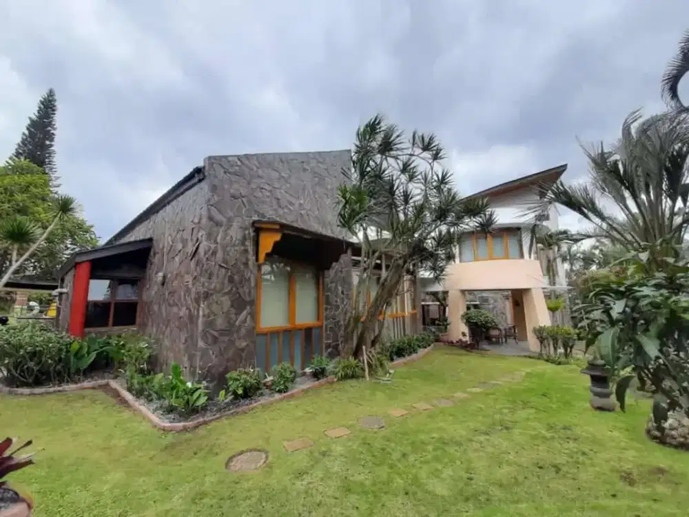 Dijual Villa Furnished di Klub Bunga Kota Wisata Batu