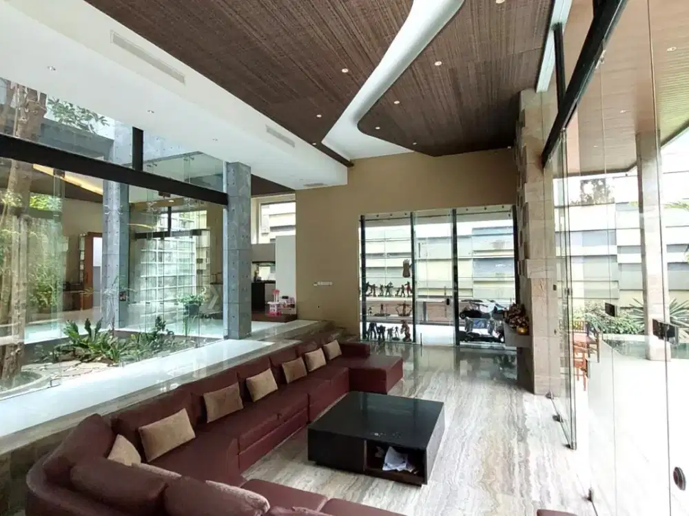 Luxury Modern Home with Private Pool & Rooftop di Caturtunggal, Depok, Sleman, Yogyakarta.