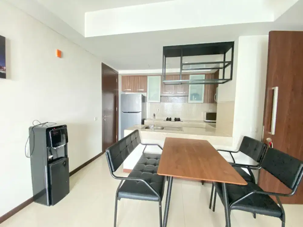 Sewa Murah Cepat Apartemen St Moritz Tower New Royal Puri Indah di Jakarta Barat