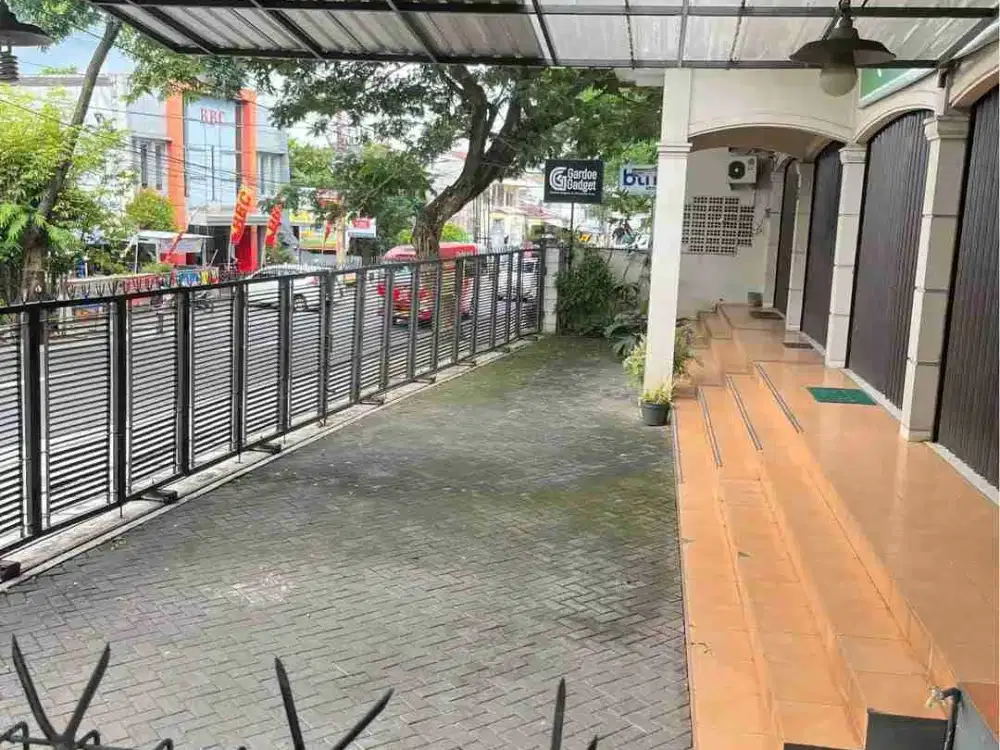 RUKO DISEWAKAN BANGUNAN SATU LANTAI AREA STRATEGIS BANYUMANIK