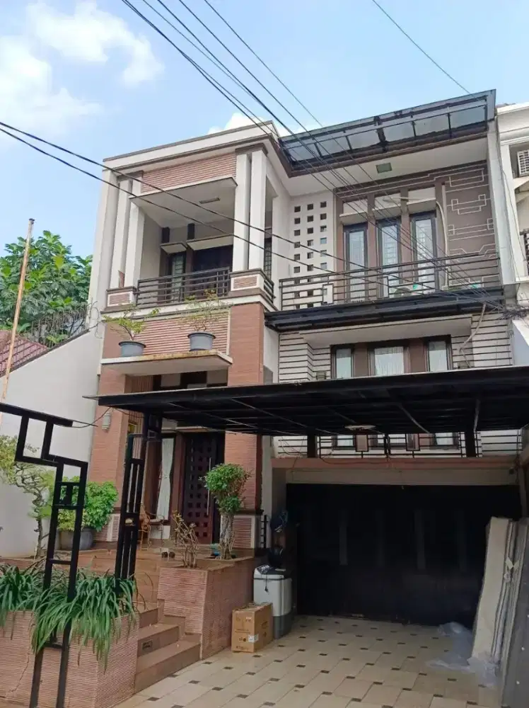 Dijual rumah 2,5 lantai di sukabumi kebon jeruk jakarta barat
