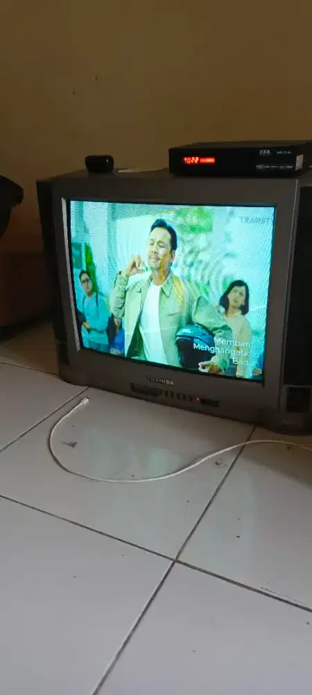 TV tabung toshiba normal 21 inch dan STB