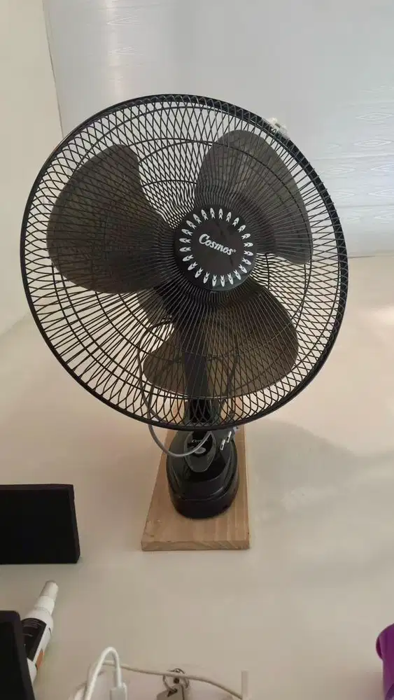 KIPAS ANGIN GANTUNG COSMOS (DENGAN REMOT) 16 INCH