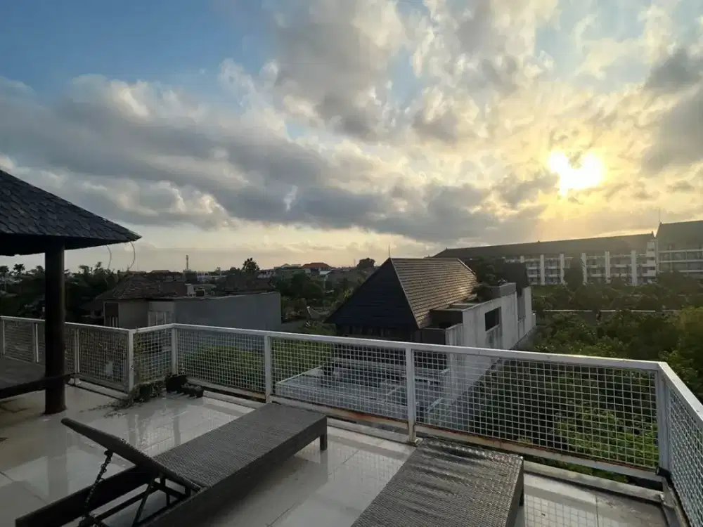 6 Bedroom Villa for sale in Seminyak, Bali